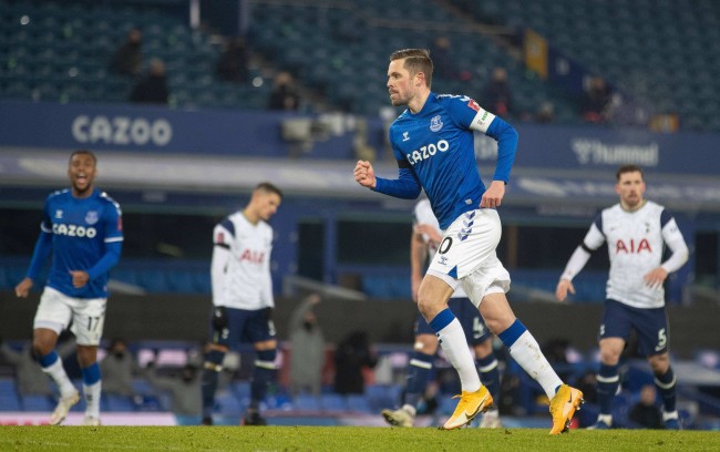 内部造成混 内部造成混