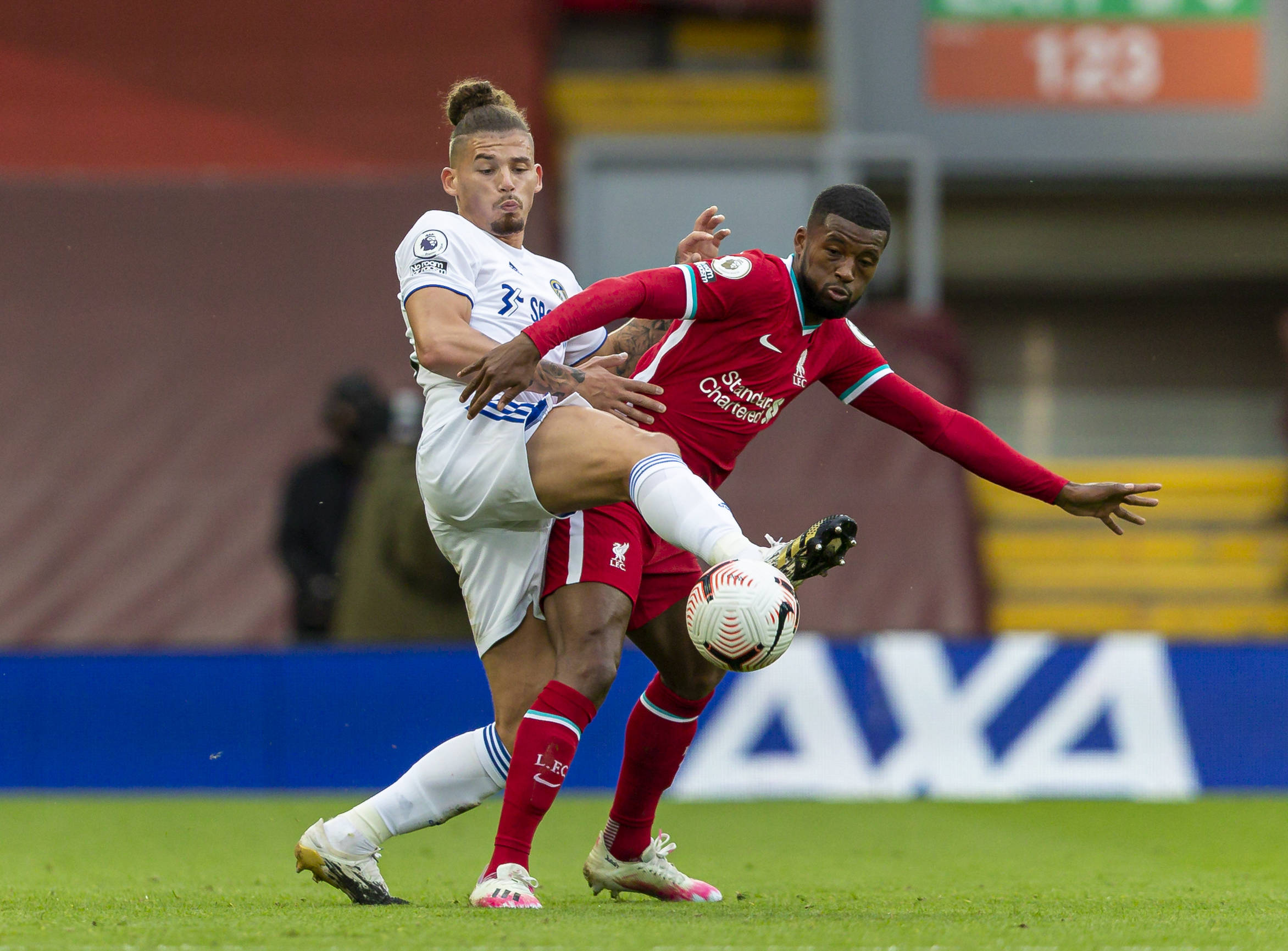 军面临的重 军面临的重